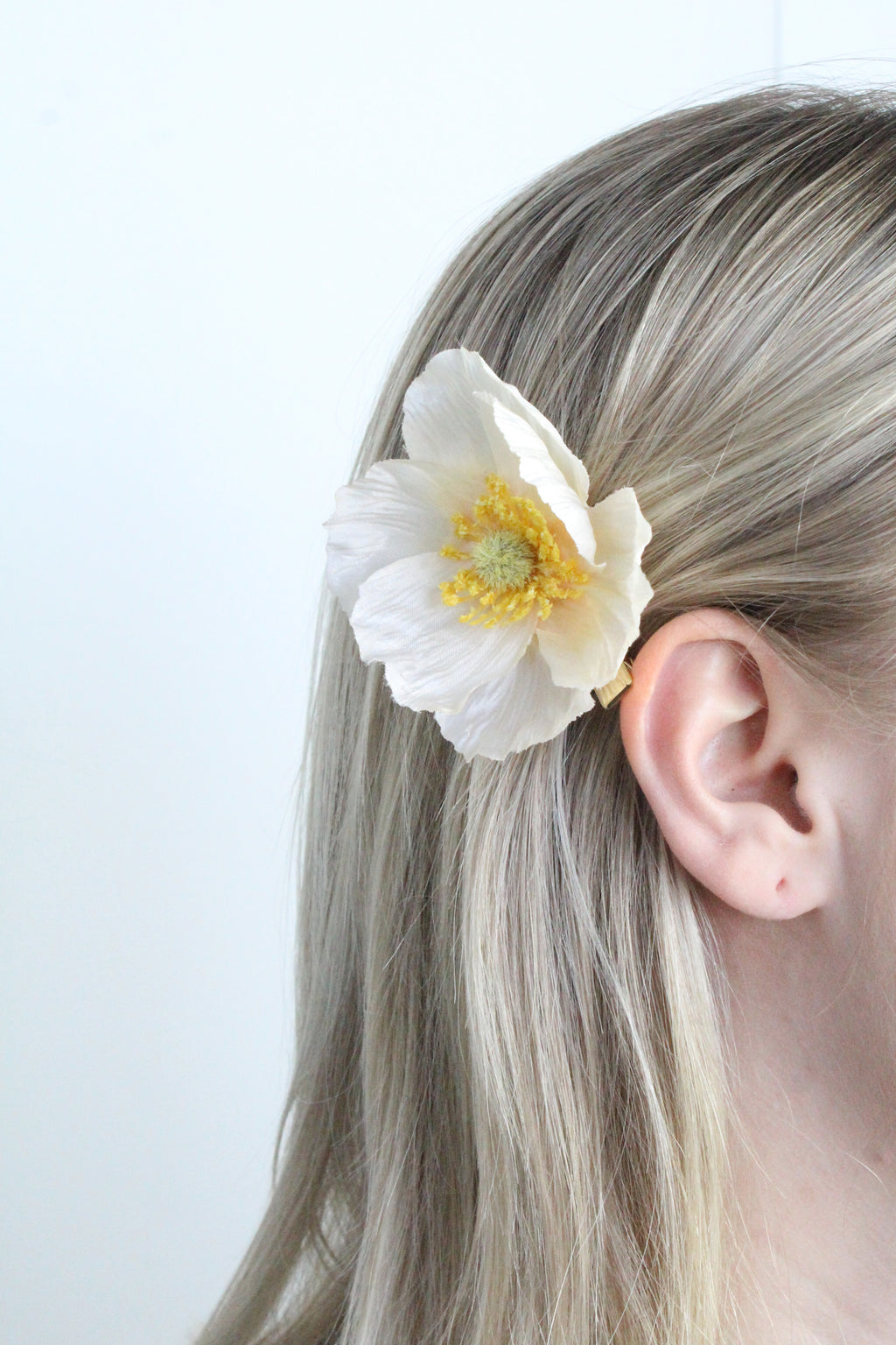 Mini poppy seed hair clips