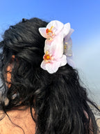 Hairpin No. 9 with a double orchid, powder pink