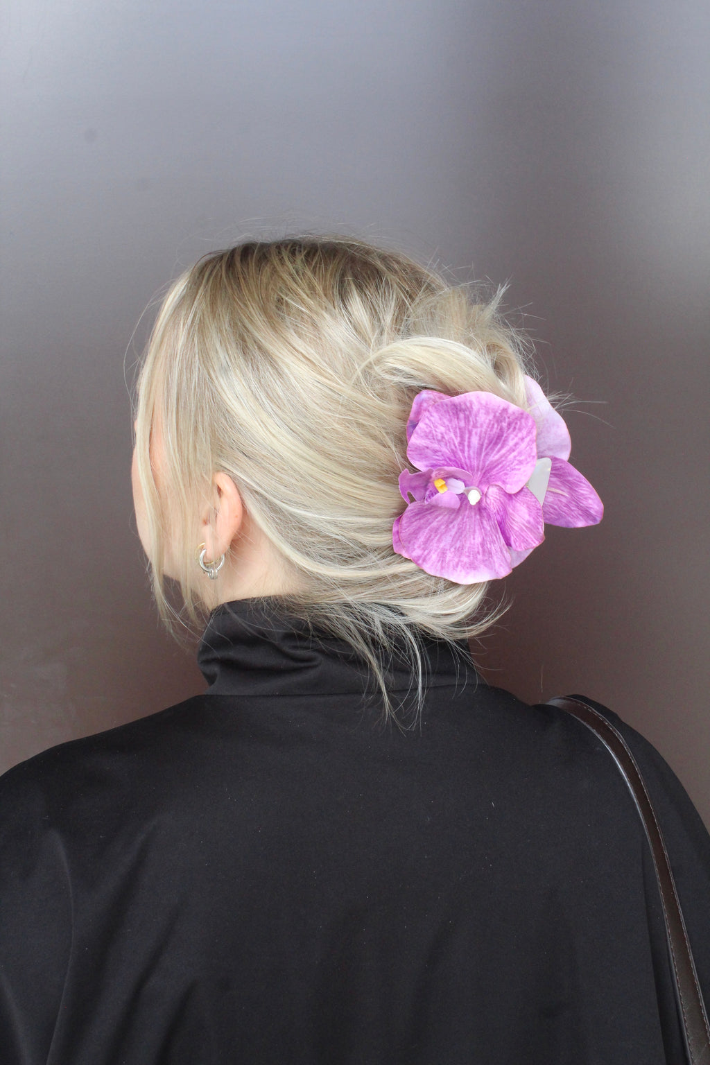 Spinka No.18 ciemnoróżowa orchidea