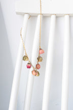 Naszyjnik na łańcuszku z różami