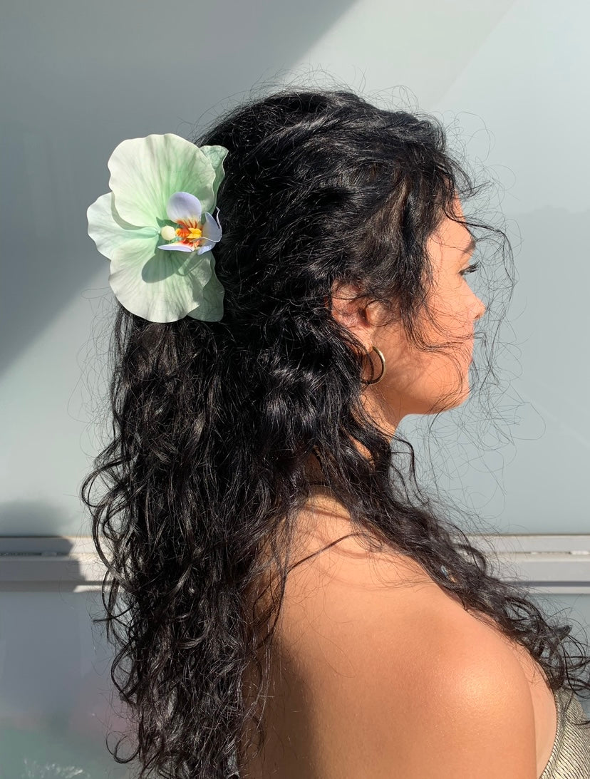 Orchid hair clip No. 3 Sea Orchid