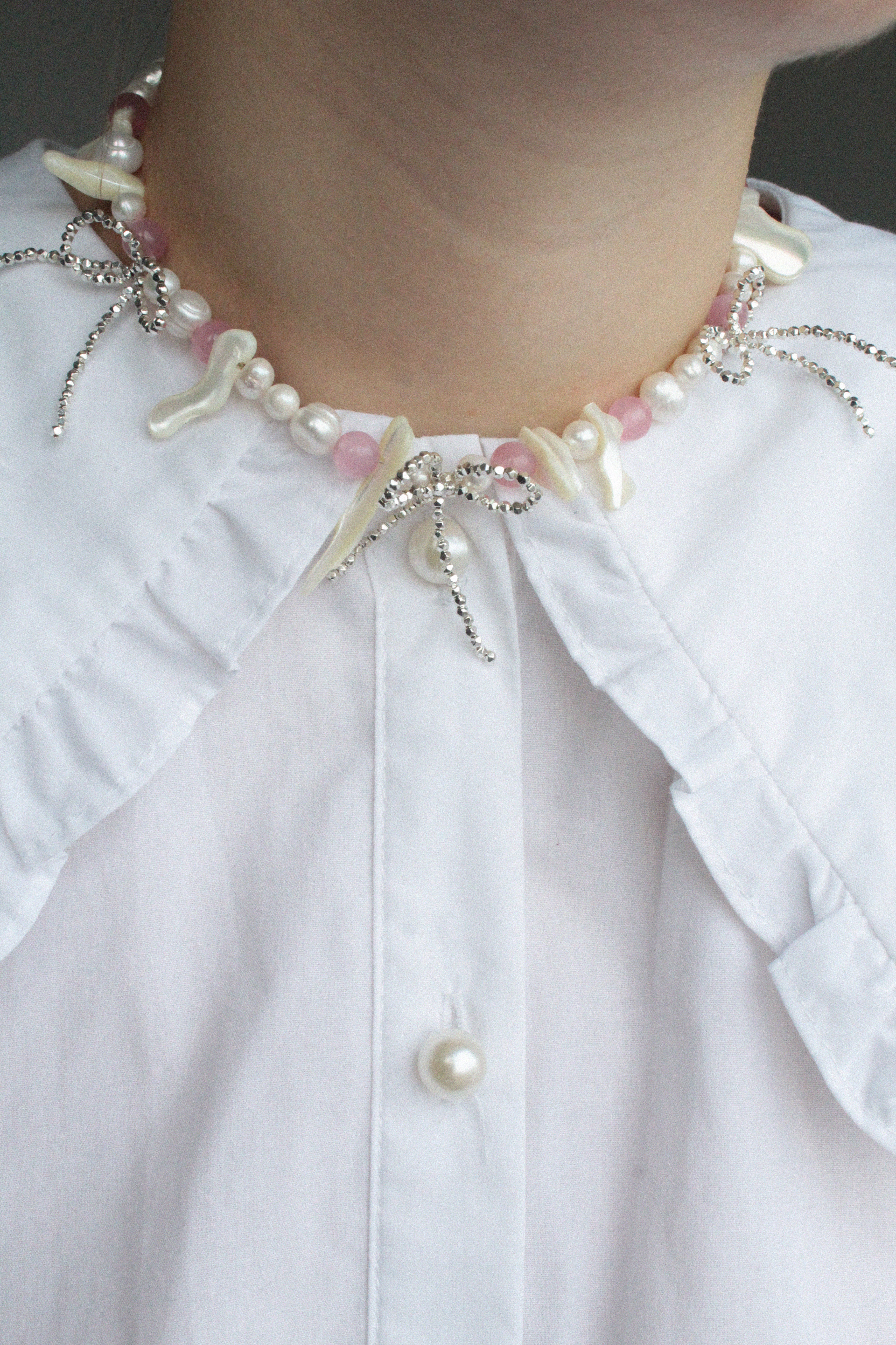 Naszyjnik perłowy z kokardkami