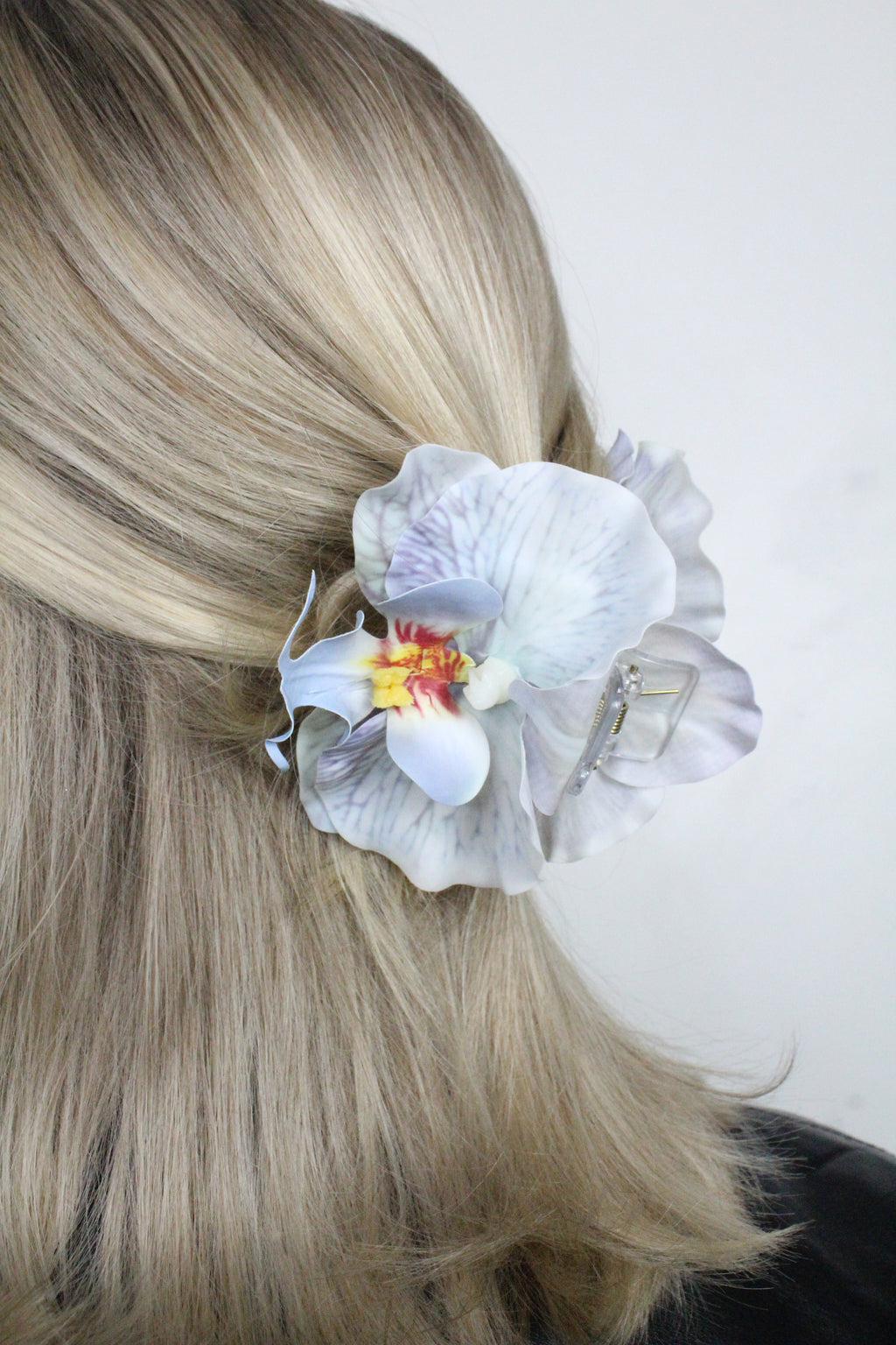 Orchid hair clip No. 2 Blue Orchid