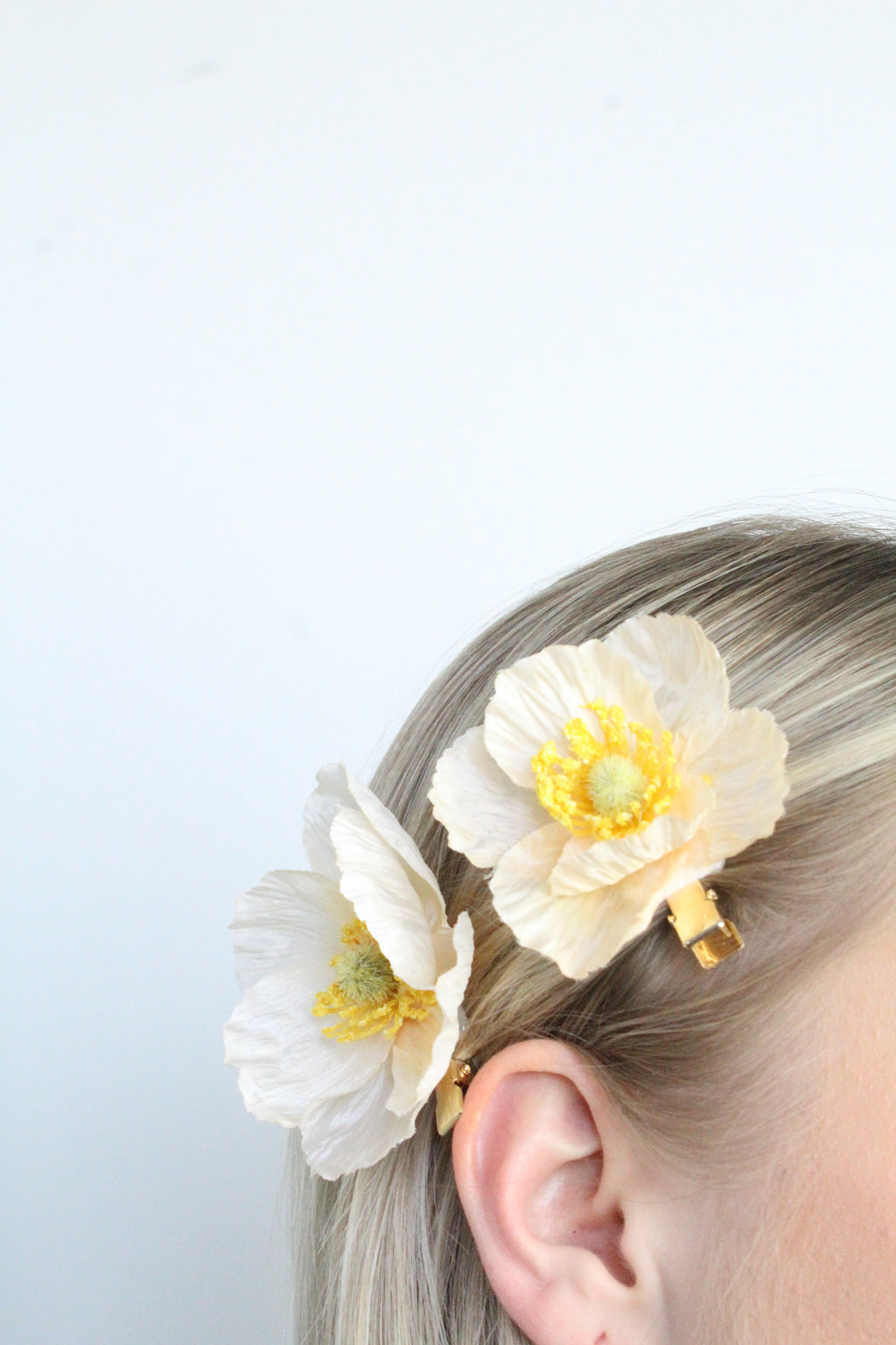 Mini poppy seed hair clips