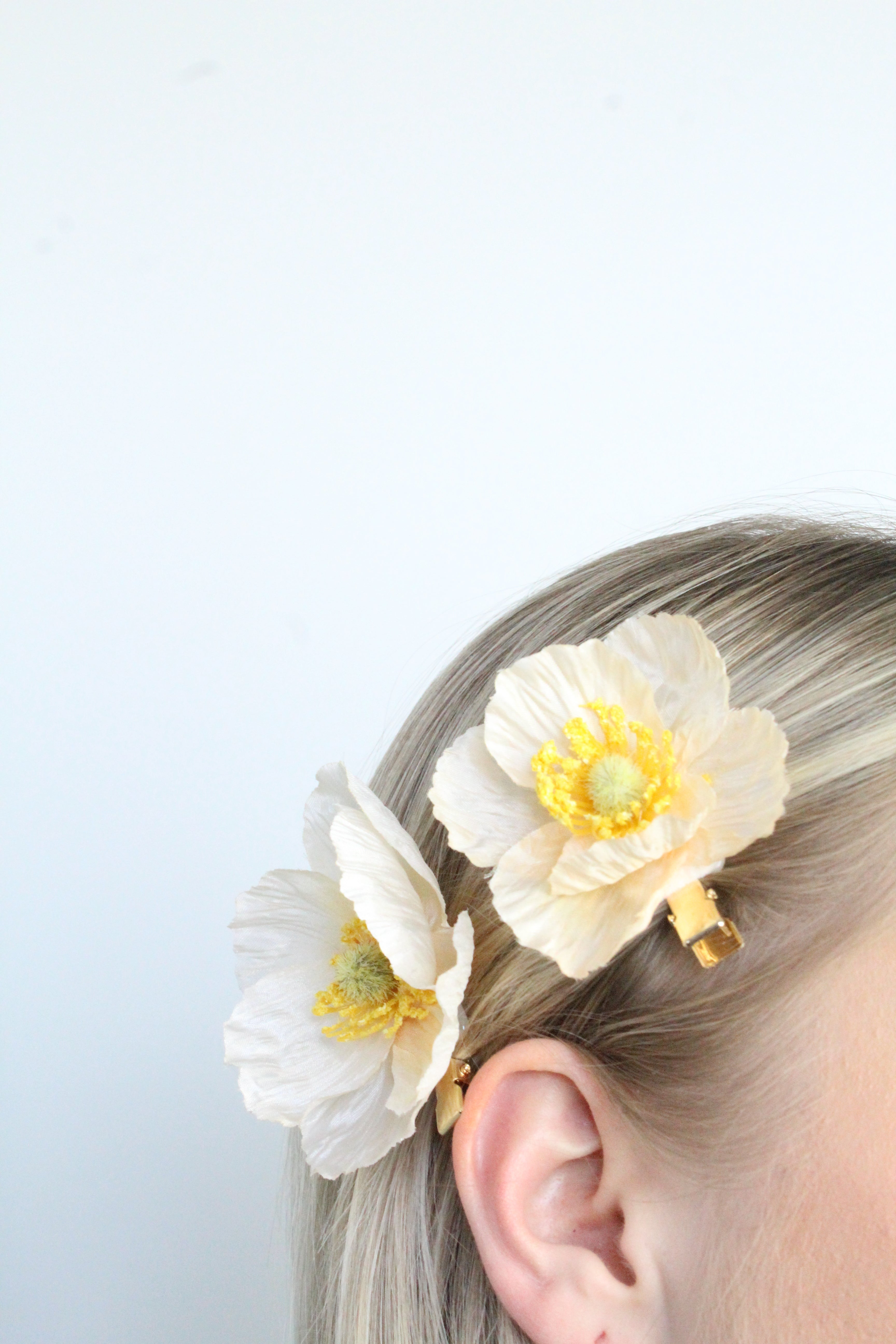 Mini poppy seed hair clips
