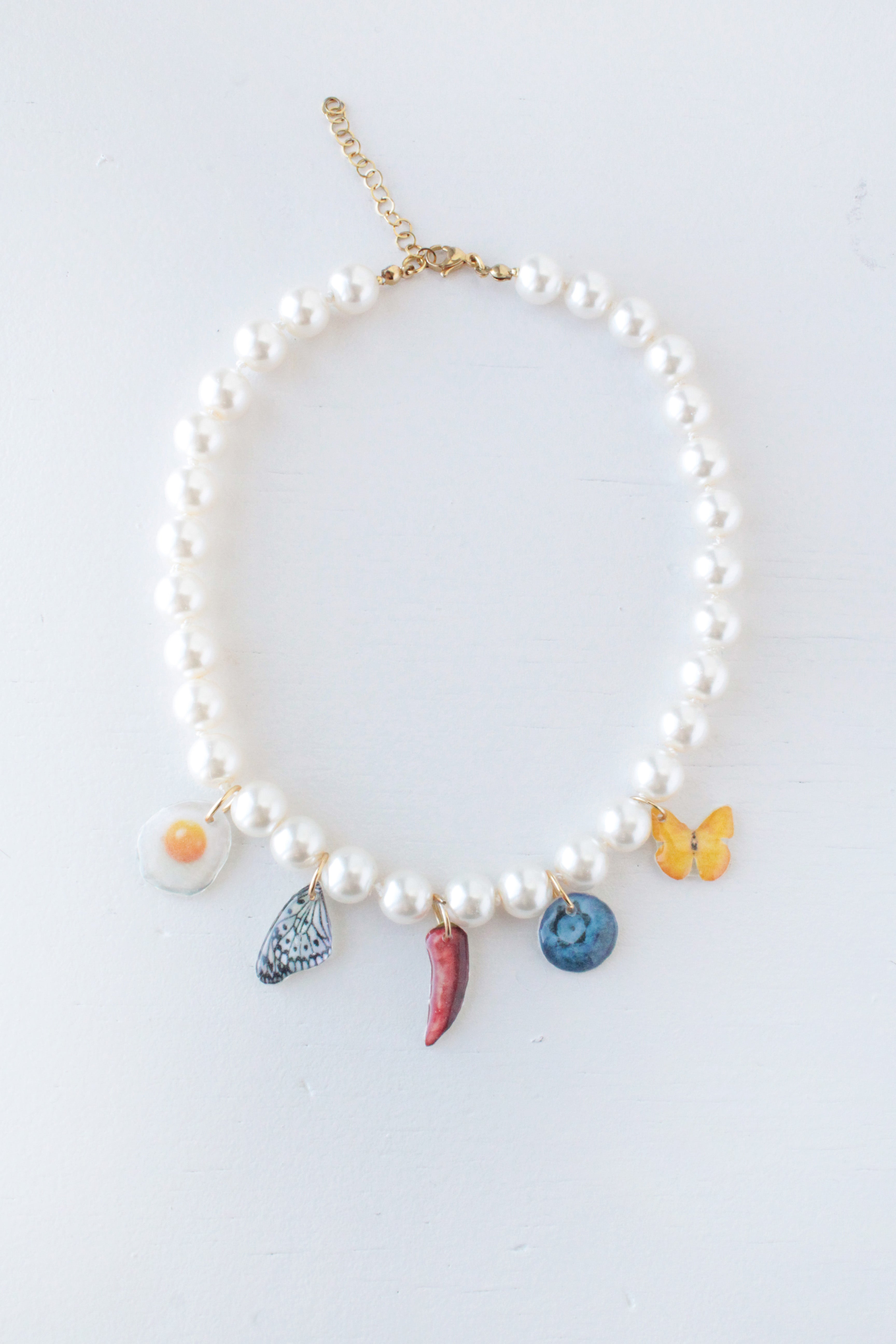 Naszyjnik z charmsami Butter Garden